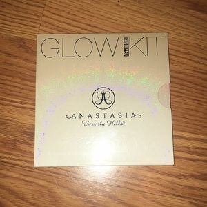Anastasia Beverly Hills Glow Kit